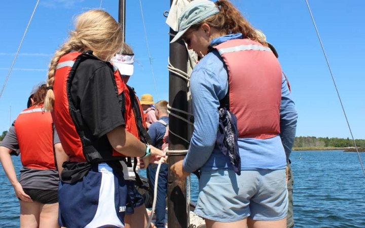 sailing course for girls in maine